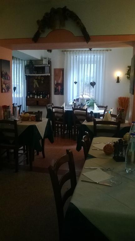 La Favorita Bed and Breakfast Lozzo Cadore Rum bild